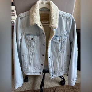 Premium quality Levi’s trucker jacket